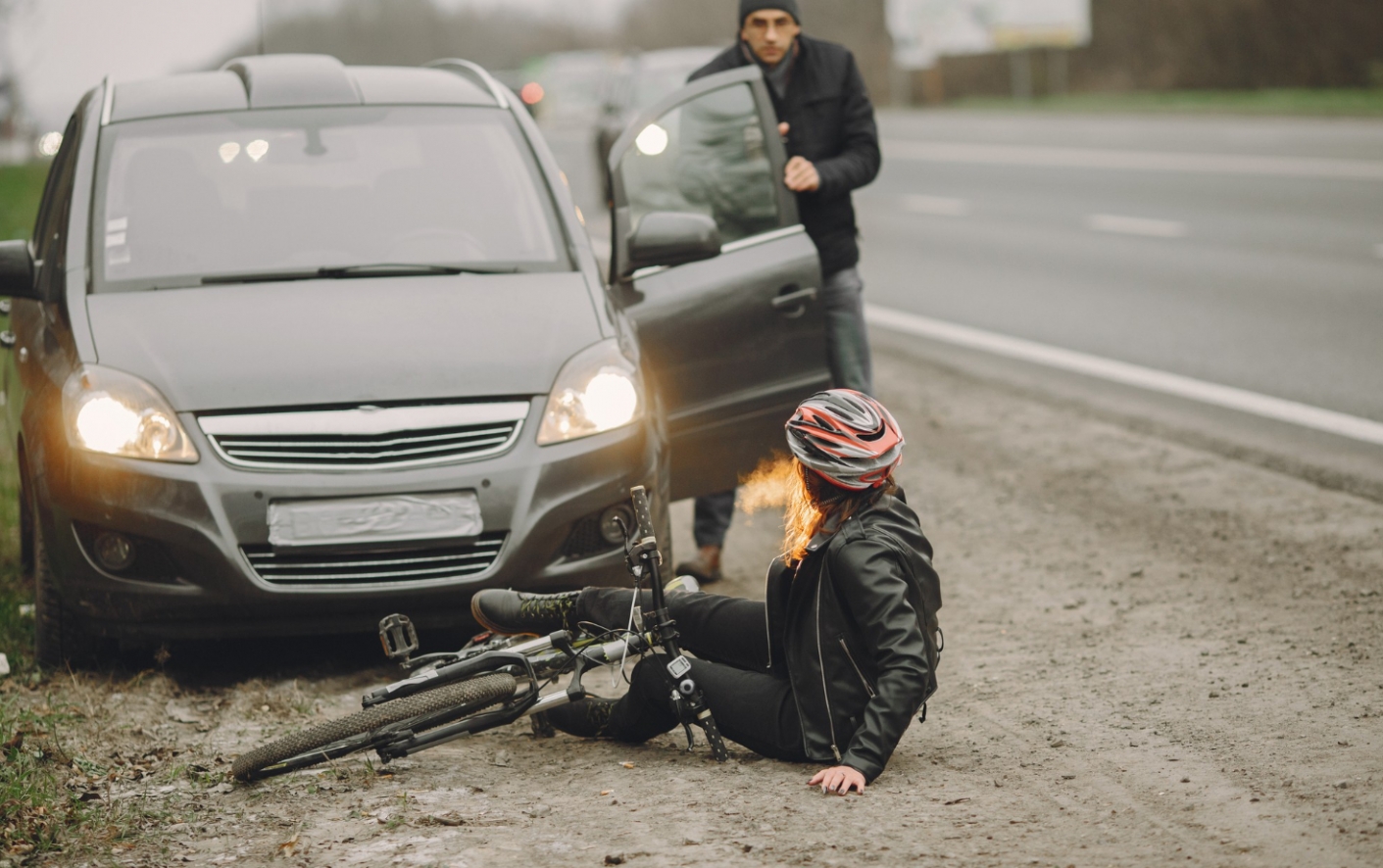 Kolizja w Głoskowie – dzięki szybkiej reakcji kierowców nie doszło do tragedii