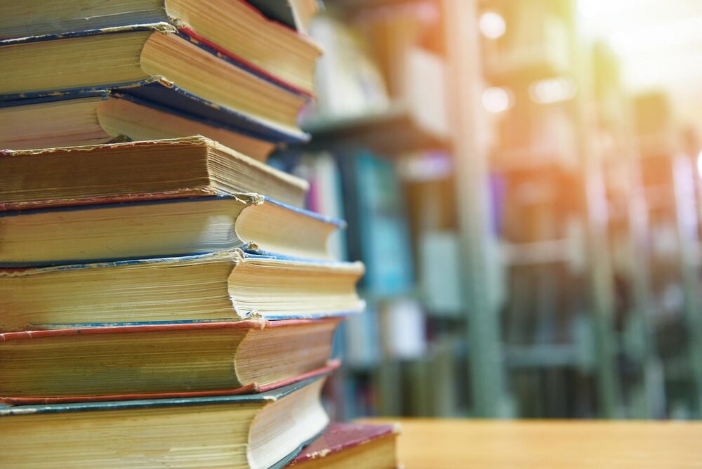 Odkryj historię kolejki wąskotorowej w bibliotece – wyjątkowa makieta czeka na Ciebie!