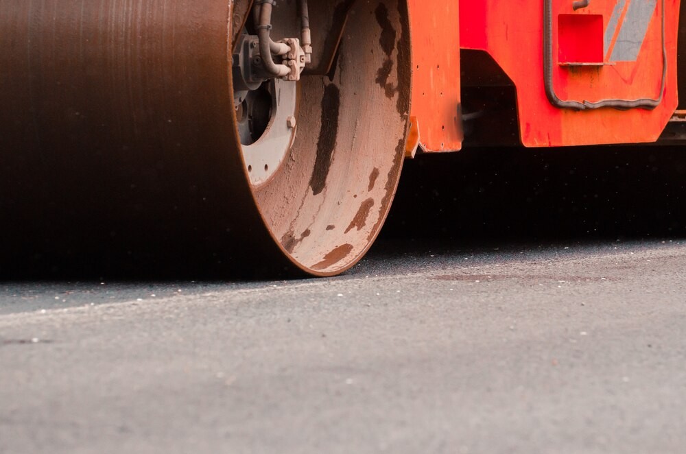 Remonty dróg bitumicznych w Gminie Tarczyn – jesień 2025