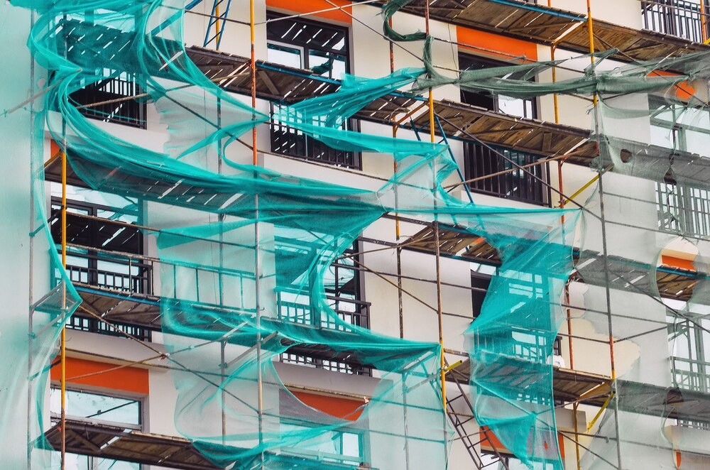 Michał Wiśniewski wprowadza projekt budowy mieszkań dla młodych rodzin w Konstancinie-Jeziornie