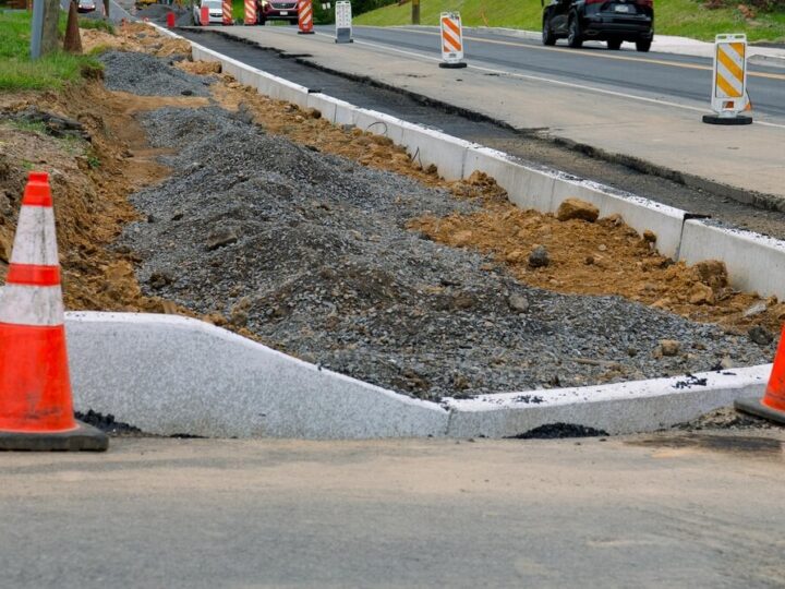 Nowa trasa w Gminie Prażmów prowadzi do urokliwej Krainy Jeziorki