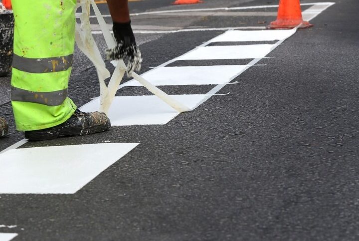 Przebudowa ul. Spacerowej w Kątach za 4,6 mln zł – burmistrz podpisał umowę na ważną inwestycję