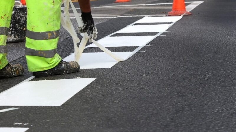 Przebudowa ul. Spacerowej w Kątach za 4,6 mln zł – burmistrz podpisał umowę na ważną inwestycję