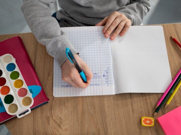 Seniorki z Piaseczna odkrywają tajniki sztucznej inteligencji w kursie komputerowym