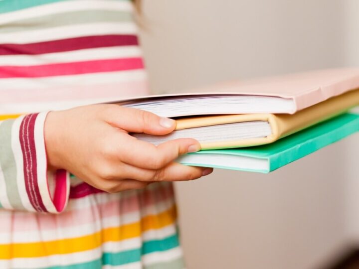 Seniorzy z Piaseczna kończą kurs komputerowy z sukcesem