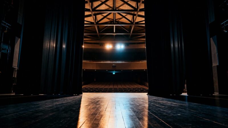 Teatr Etna z Piaseczna triumfuje na festiwalu w Warszawie zdobywając Złoty Galimatias