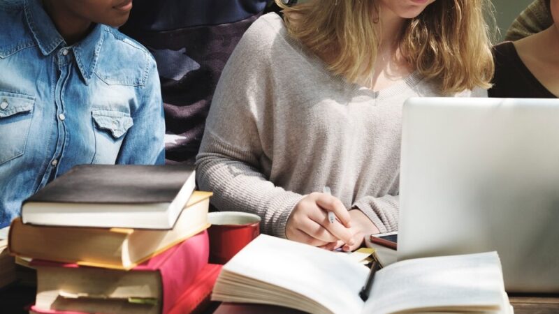 Kurs Komputerowy dla Seniorów: Nowa edycja w Piasecznie już wystartowała!