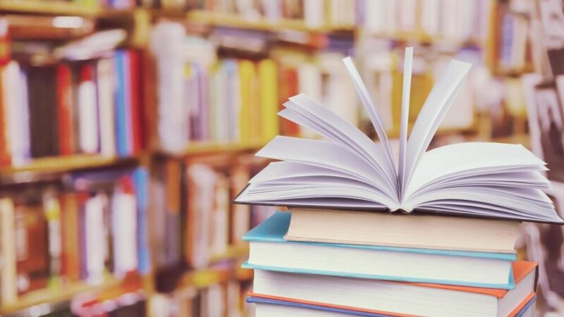 Nowa filia biblioteki w Uwielinach: książki i sztuka w jednym miejscu