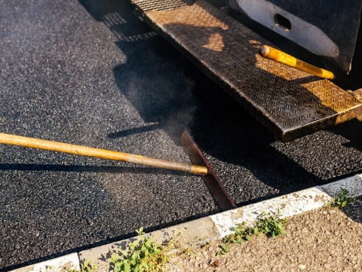 Zasady odśnieżania dróg w Tarczynie: co warto wiedzieć tej zimy?