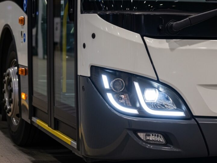 Świąteczne zmiany w komunikacji miejskiej: sprawdź rozkład jazdy na dziś i jutro