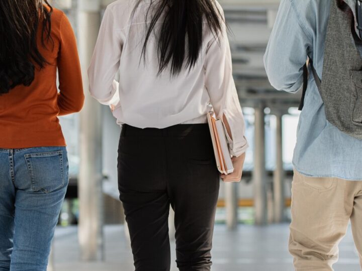 Firmy budowlane walczą o kontrakty przy szkołach podstawowych