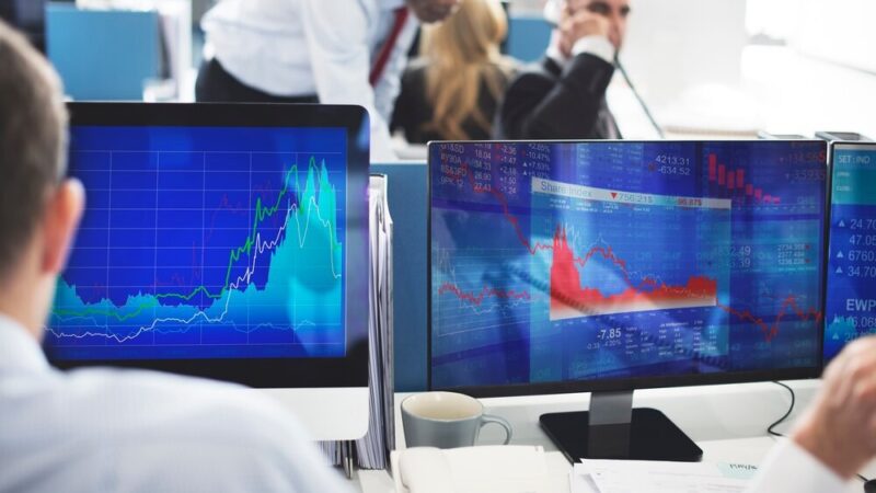 Kobiety inwestują świadomie: krok w stronę finansowej niezależności