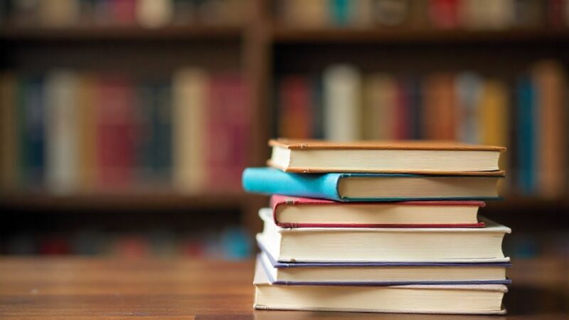 Otwarcie nowej filii biblioteki w Uwielinach – wypożycz książkę i zgarnij kalendarz!