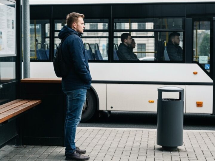 Częstsze kursy autobusu 737 w godzinach szczytu – lepsza komunikacja dla pasażerów!