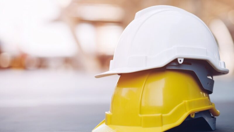 Dwór Ryxów w Prażmowie: Nowe życie dzięki trwającym remontom