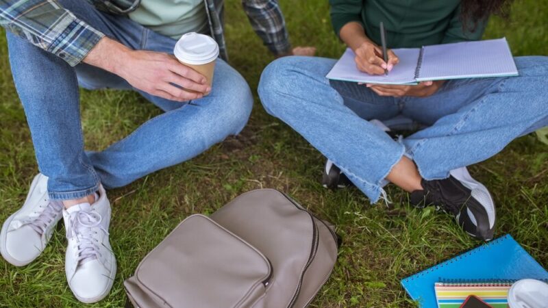 Rozwiń swoje umiejętności cyfrowe z e-Obyw@tel – bezpłatne szkolenia w Mazowszu!