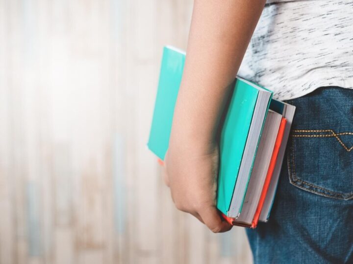 Inwestycja w przyszłość: Pracownie AI i STEM dla lokalnych szkół!