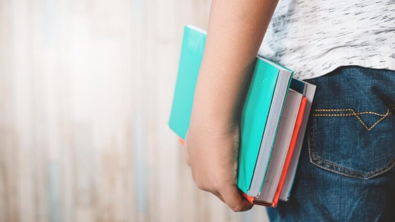 Inwestycja w przyszłość: Pracownie AI i STEM dla lokalnych szkół!