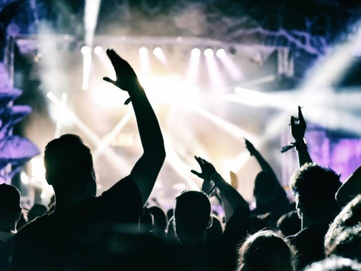 Karaoke dla seniorów w Piasecznie: odkryj radość dźwięku i relaksu!