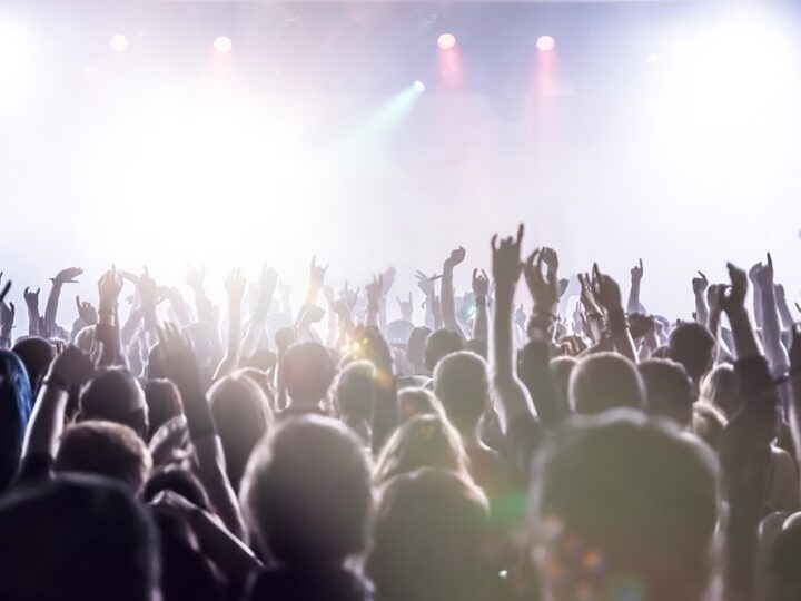 Mieczysław Fogg na scenie w Józefosławiu – koncert z okazji 125-lecia urodzin