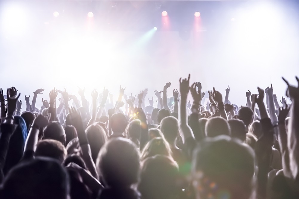 Mieczysław Fogg na scenie w Józefosławiu – koncert z okazji 125-lecia urodzin