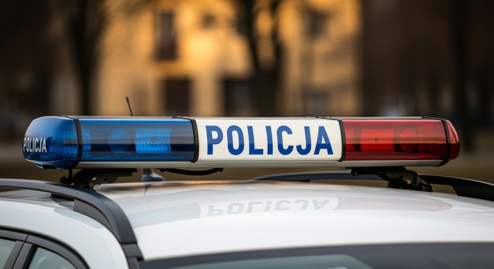 Policja likwiduje nielegalny handel: 200 par podrobionych butów zarekwirowanych w Wólce Kosowskiej