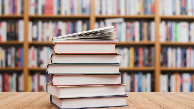 Smaki literatury: Jan Kuroń łączy książki z kulinariami!