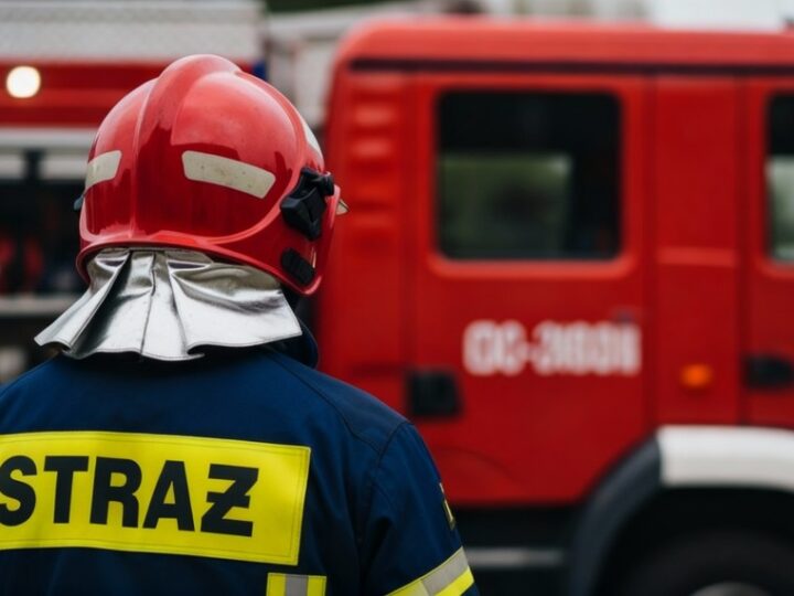 Strażacy w Tarczynie: Bezpieczna zabawa z przedszkolakami
