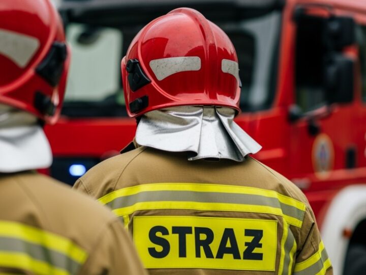 Wolontariusze z OSP Góra Kalwaria wspierają odbudowę po tragicznym pożarze w Pęcherach