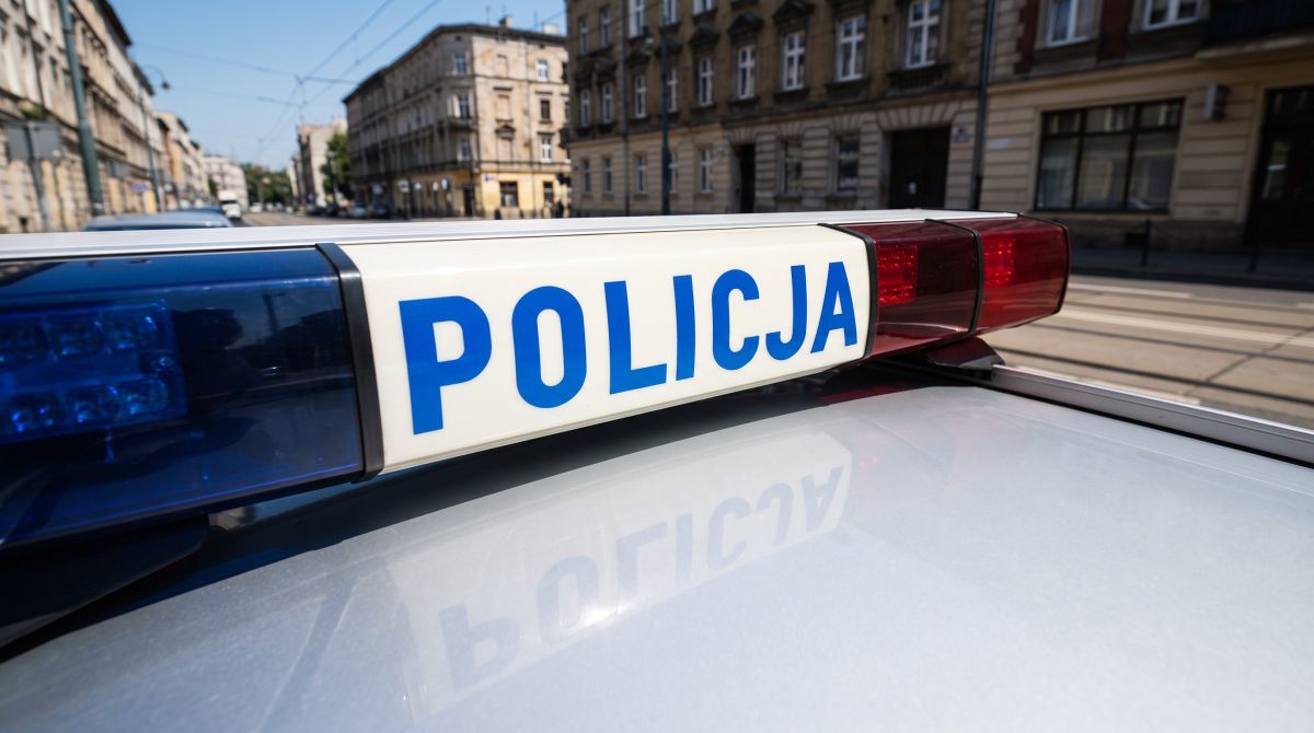 Pijany mężczyzna próbował siłą ukraść torebkę kobiecie