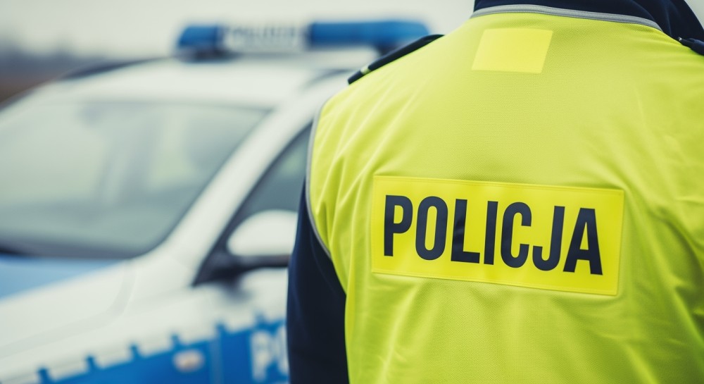 Pijany kierowca z zakazem i żona próbująca wręczyć łapówkę w złotej obrączce!