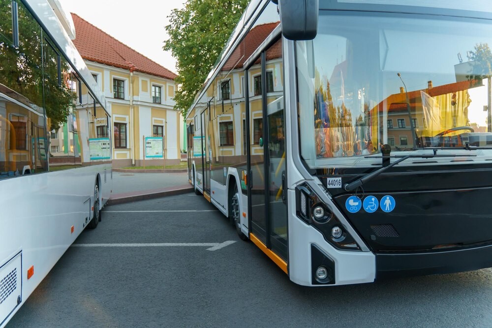 Nowe linie i częstsze kursy autobusów L43 i L33 w Piasecznie oraz Lesznowoli