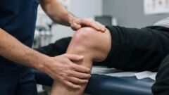 Rehabilitacja po operacji ortopedycznej – dlaczego to fizjoterapia decyduje o efekcie zabiegu